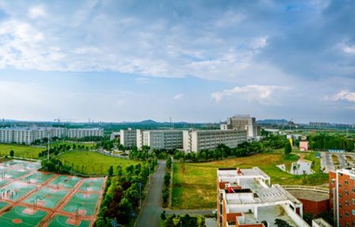 十堰医学科技学校2022年学费多少